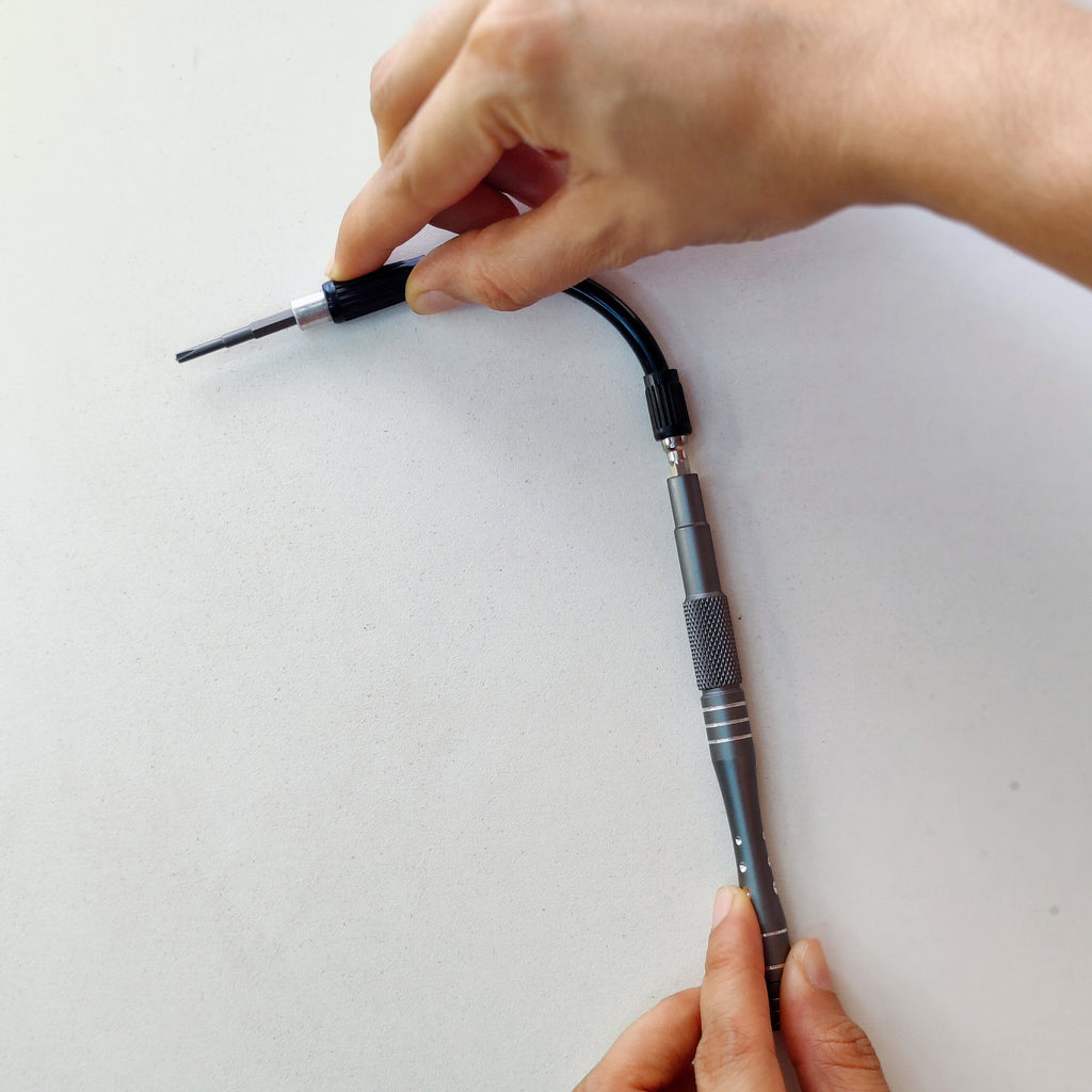 30 in 1 Magnetic Screwdriver Set With 2 Extensions